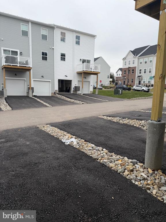 Building Photo - 759 Platinum Dr