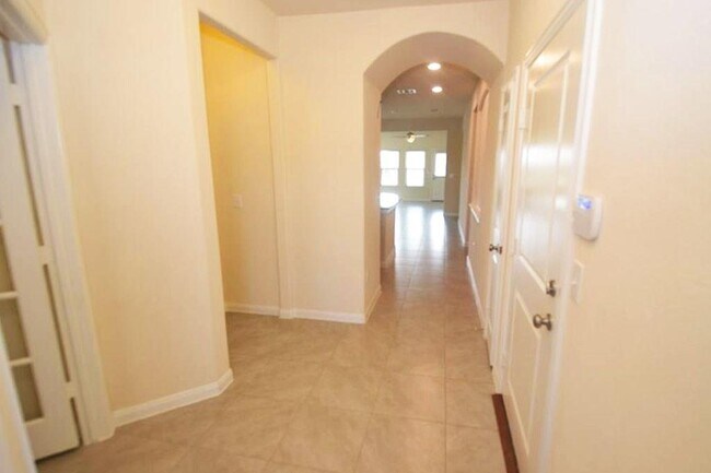 Foto del edificio - 13903 Madrigal Ln