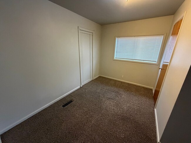 Building Photo - Cozy 2-Bedroom Home With Workshop/Garage