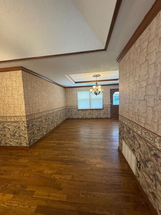 Foto del edificio - Adorable 4bedrooms 2bathrooms 2car garage ...
