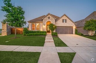 Building Photo - 3128 Lexington Dr