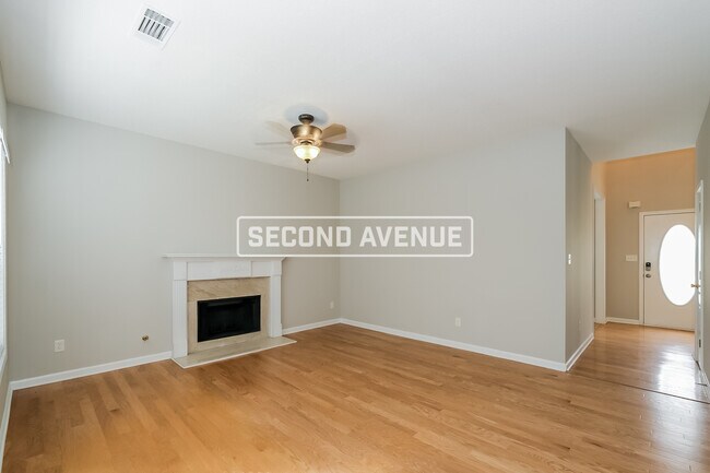 Building Photo - 4590 Garden City DR