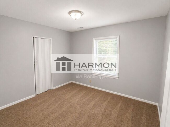 Foto del edificio - 6458 NW Parkview St