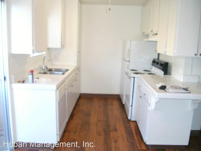Building Photo - 456-458 S Mollison Ave