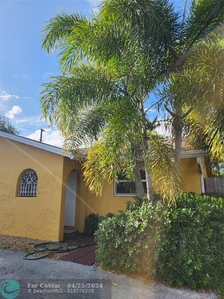 Foto del edificio - 7415 Orange Dr