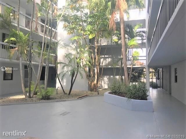 Building Photo - 12209 SW 14th Ln