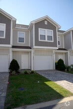 Building Photo - 1818 Stable Ln