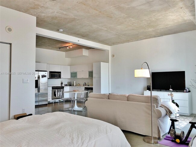 Foto del edificio - 234 NE 3rd St