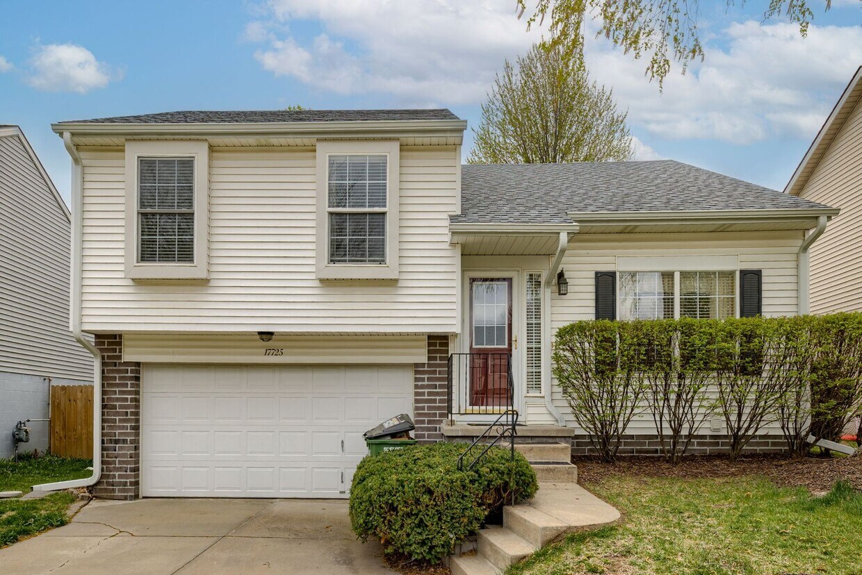 17725 Olive St, Omaha, NE 68136 House Rental in Omaha, NE