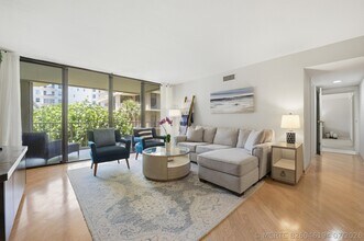 Building Photo - 3200 S Ocean Blvd