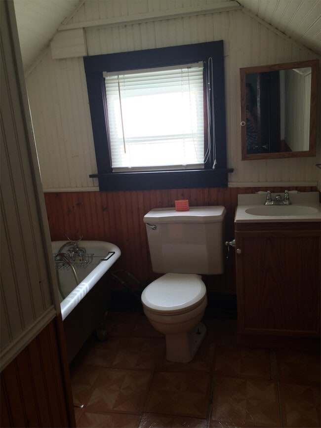 Foto del edificio - 208 Lindale Ave