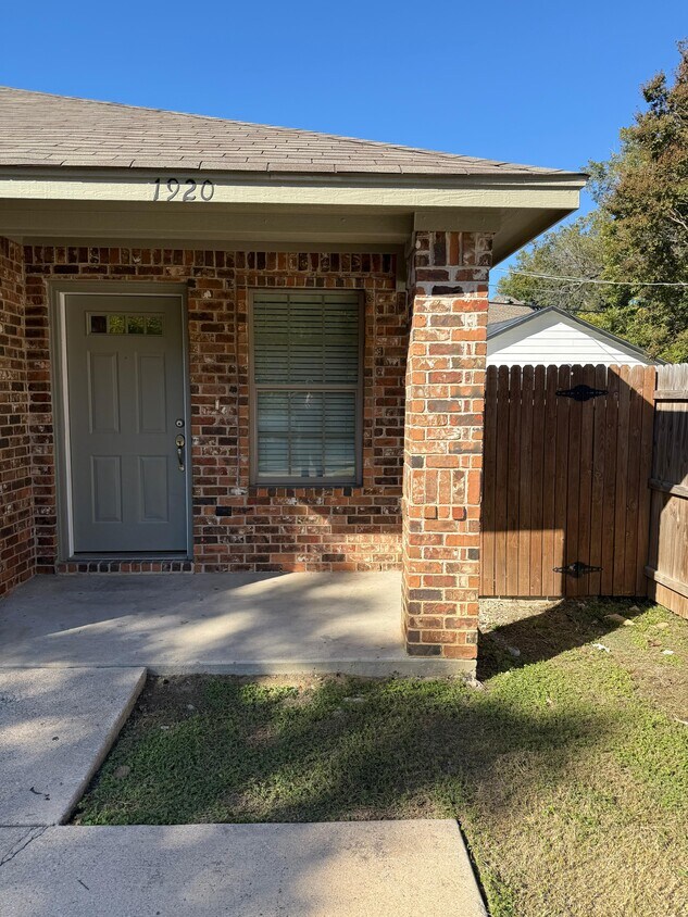 Foto principal - 1920 Galveston Ave