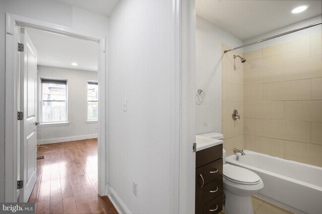 Building Photo - 1248 N 29th St