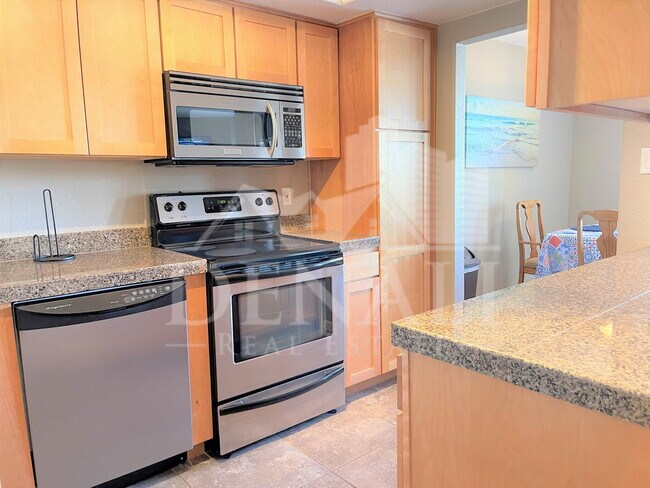 Foto del edificio - 6651 N Campbell Ave