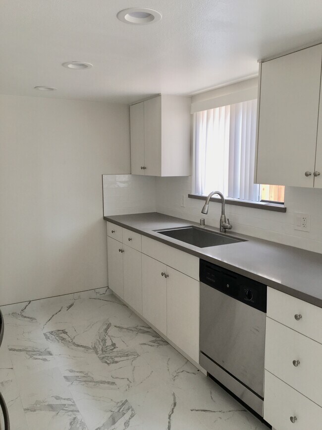 Foto del edificio - 507 E Cedar Ave