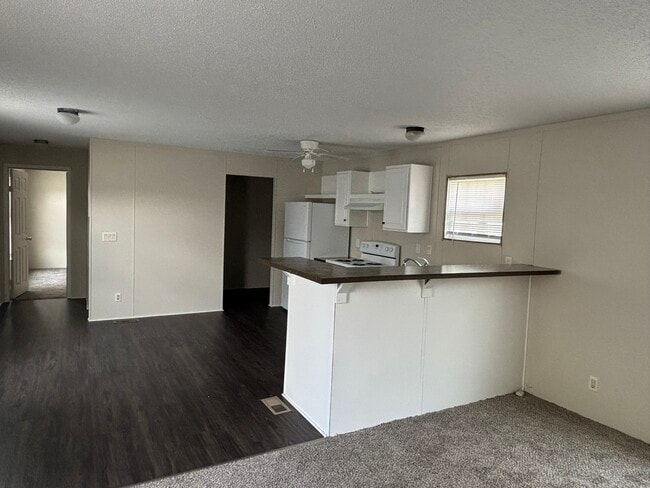 Building Photo - 248 Bay Port Cir