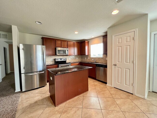 Foto del edificio - 24246 Invitation Oak