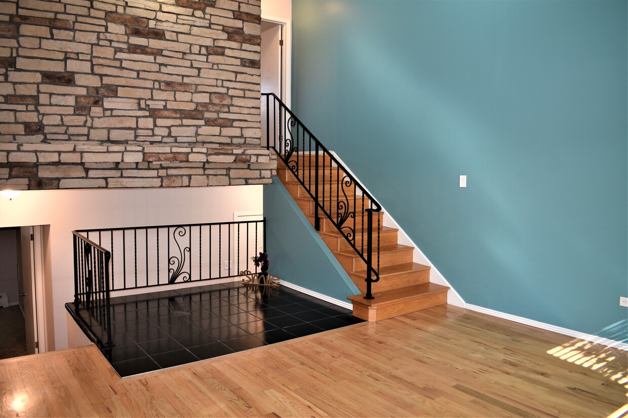 Primary Photo - 12820 Willow Ln