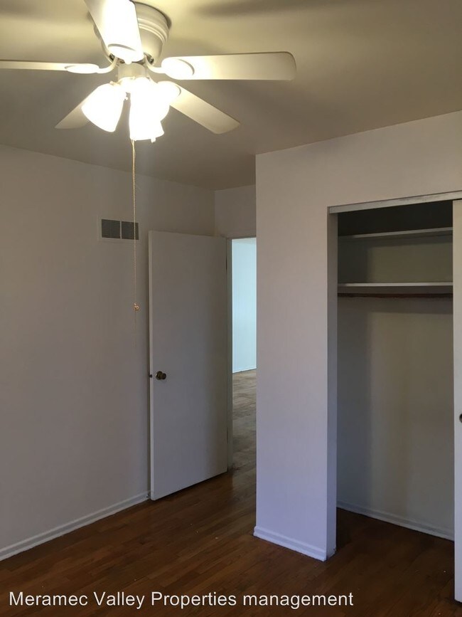 Foto del edificio - 2 br, 1 bath Apartment - 3541 Victor