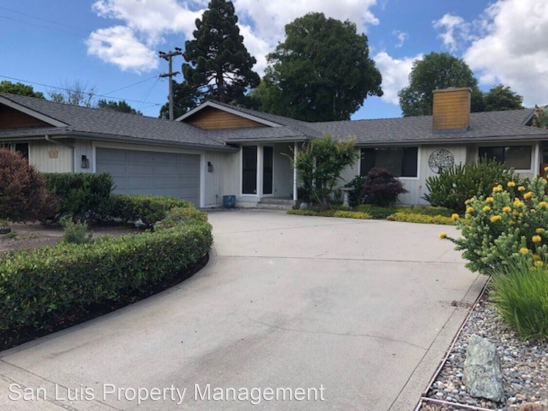 Primary Photo - 3 br, 2 bath House - 1685 Pereira Dr