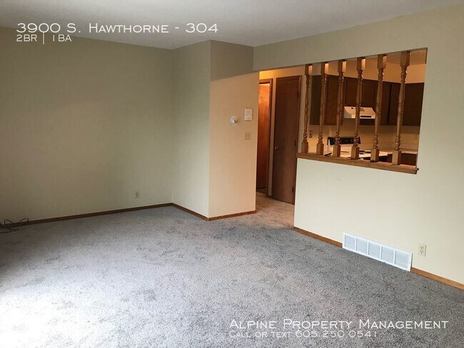 Building Photo - 3900 S Hawthorne Ave