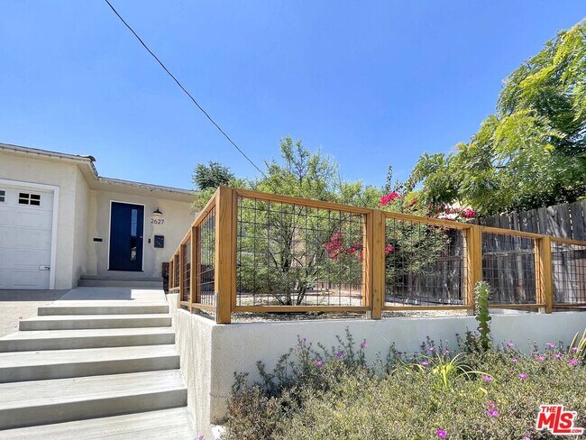 Building Photo - 2627 Lombardy Blvd