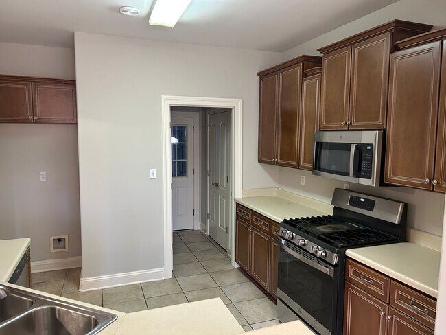 Foto del edificio - 3069 Roseleigh Dr