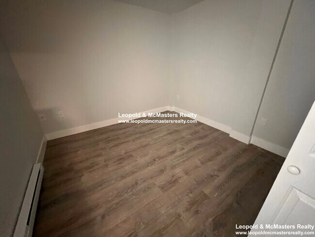 Foto del edificio - 67 Park Dr