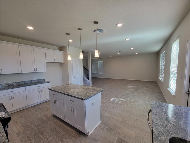 Foto del edificio - 2104 Cliffbrake Wy