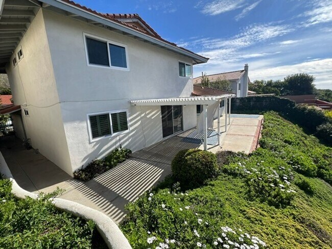 Building Photo - ***OCEAN VIEW HOME***