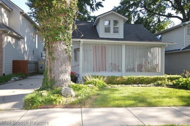 Foto del edificio - 932 Humphrey Ave