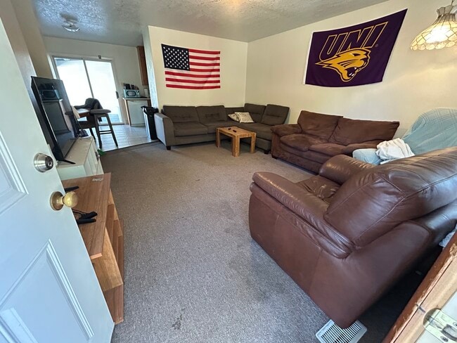 Building Photo - 1522 Starview Dr