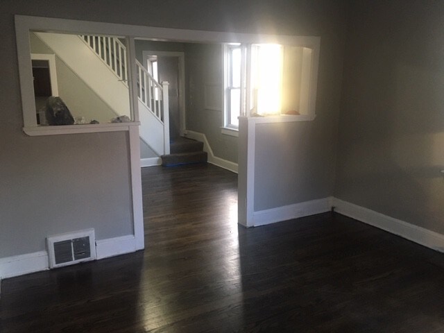 Primary Photo - 707 Forest Dr