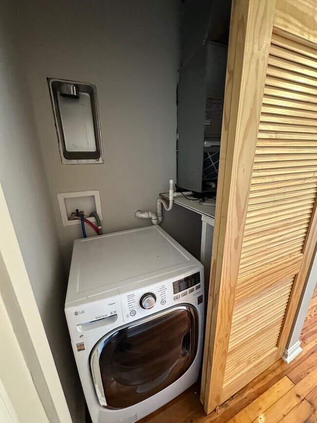 Foto del edificio - 715 15th St SE