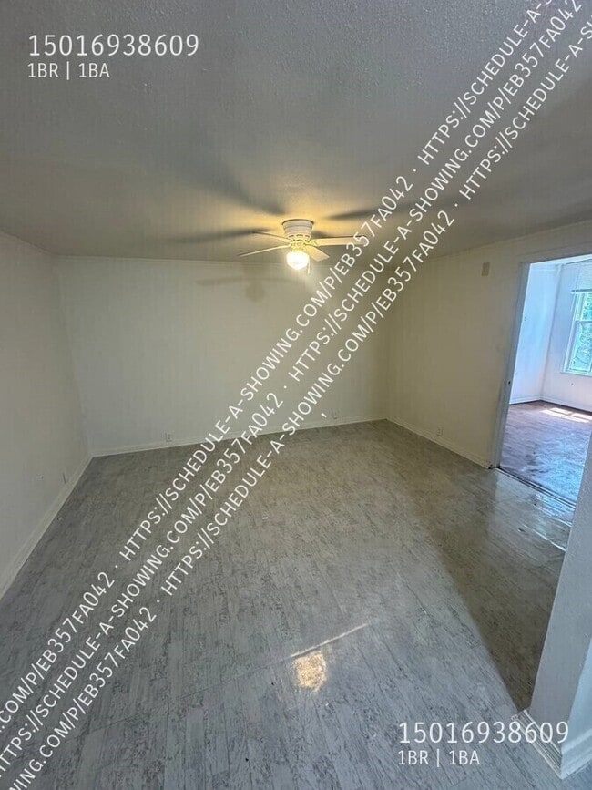 Building Photo - 106 Breeze St