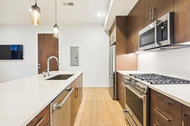 Foto del edificio - Near NEW 1+1 in NW DC!