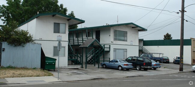 Foto del edificio - 961-965 Yerba Buena Ave