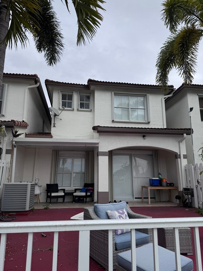 Foto del edificio - 6306 SW 165th Pl