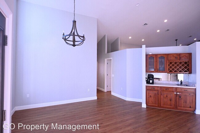 Foto del edificio - 4 br, 3 bath House - 3100 S. Indiana Ave.