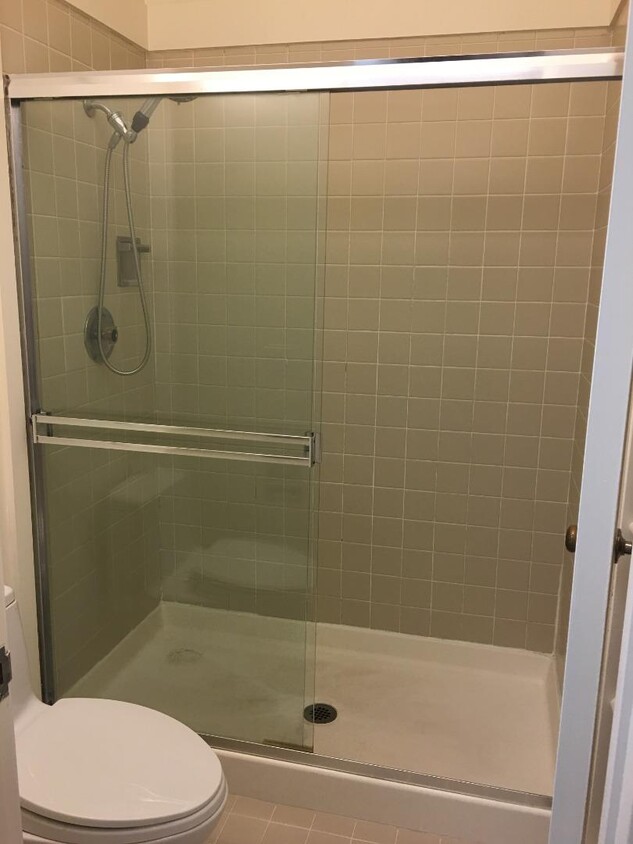 Foto principal - 631 Lytton Ave