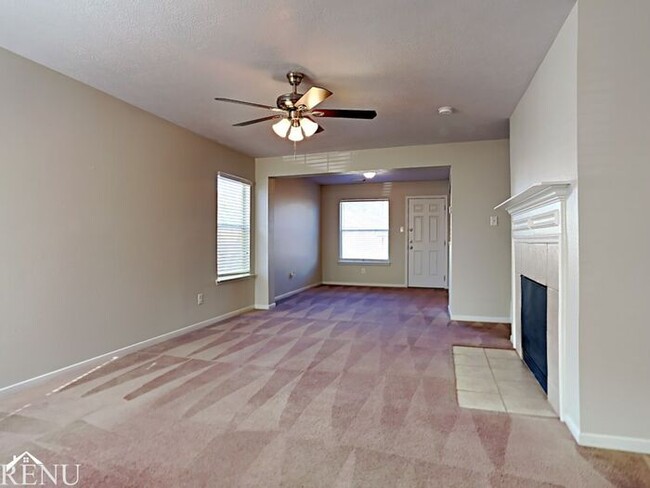 Foto del edificio - 21906 Willow Shade Ln