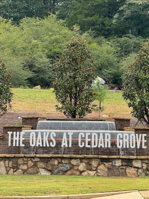 Building Photo - 5559 Wintergreen Dr