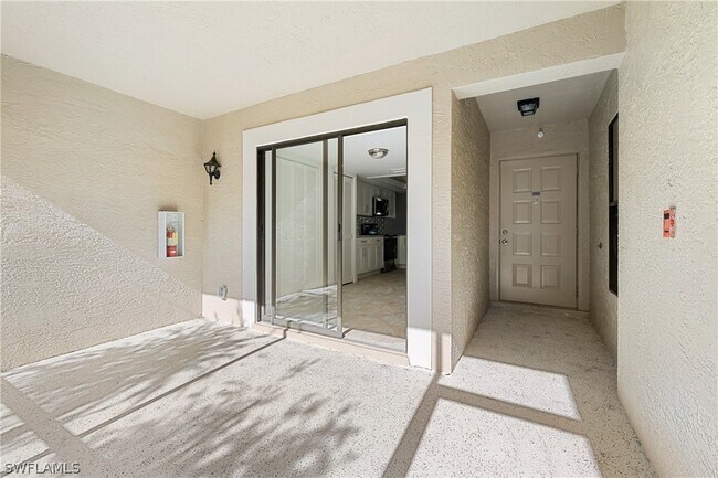 Building Photo - 16290 Kelly Cove Dr