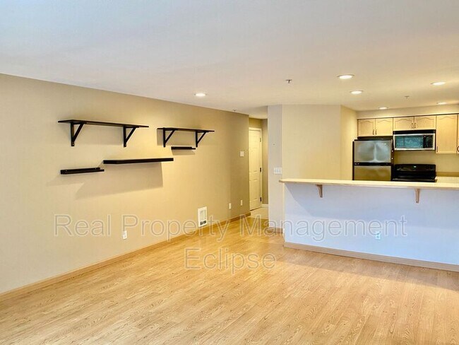 Building Photo - 15707 Waynita Way NE