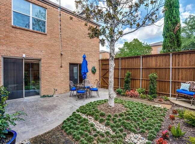 Patio trasero - 5734 Remington Park Sq