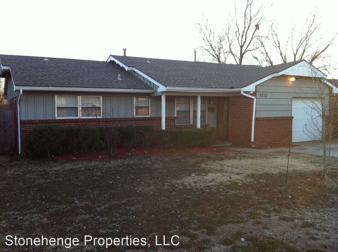 2712 W Hefner Rd, The Village, OK 73120 House Rental in The Village