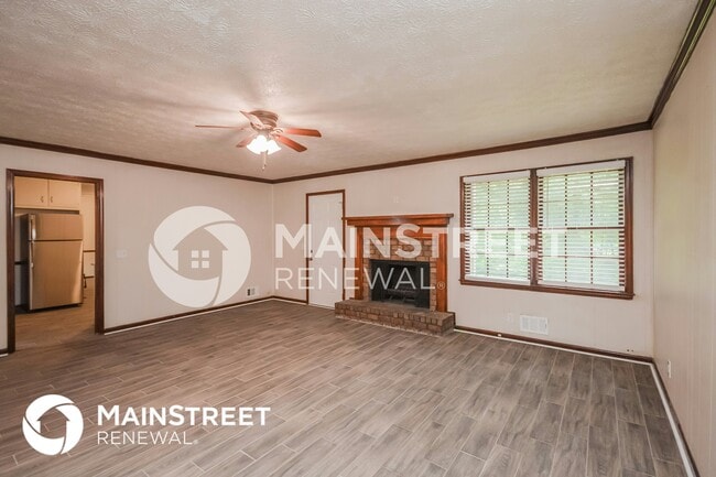 Foto del edificio - 2245 Pinewood Dr