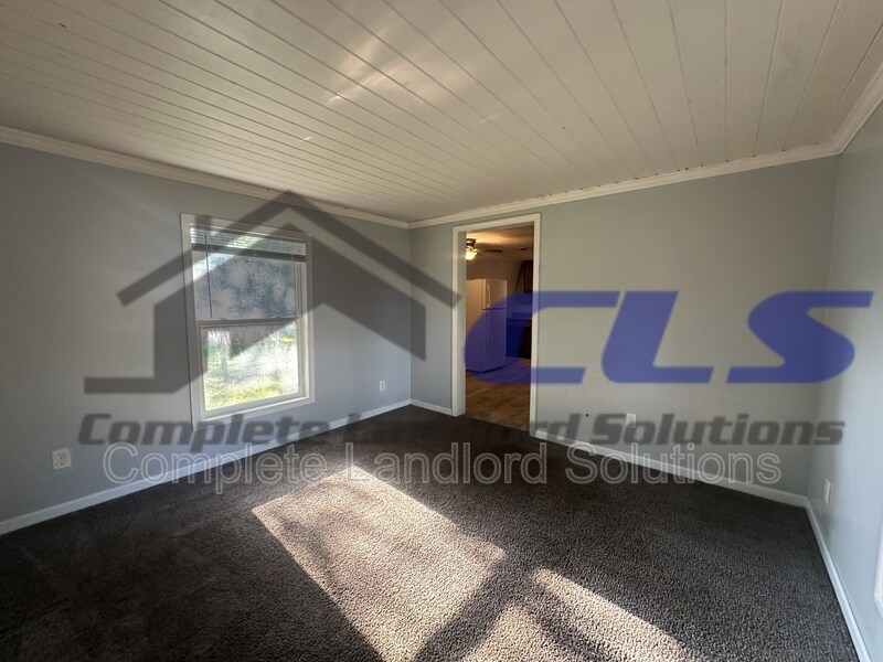 Primary Photo - 626 E Curry Dr