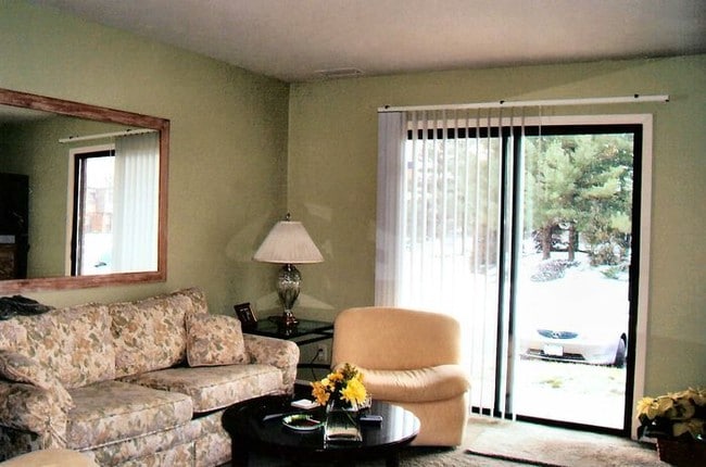 Sala de estar - Ravine Woods Apartments