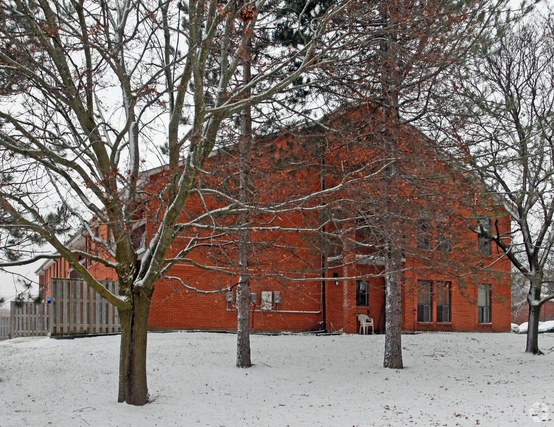 Photo du bâtiment - Maple Glen Apartments